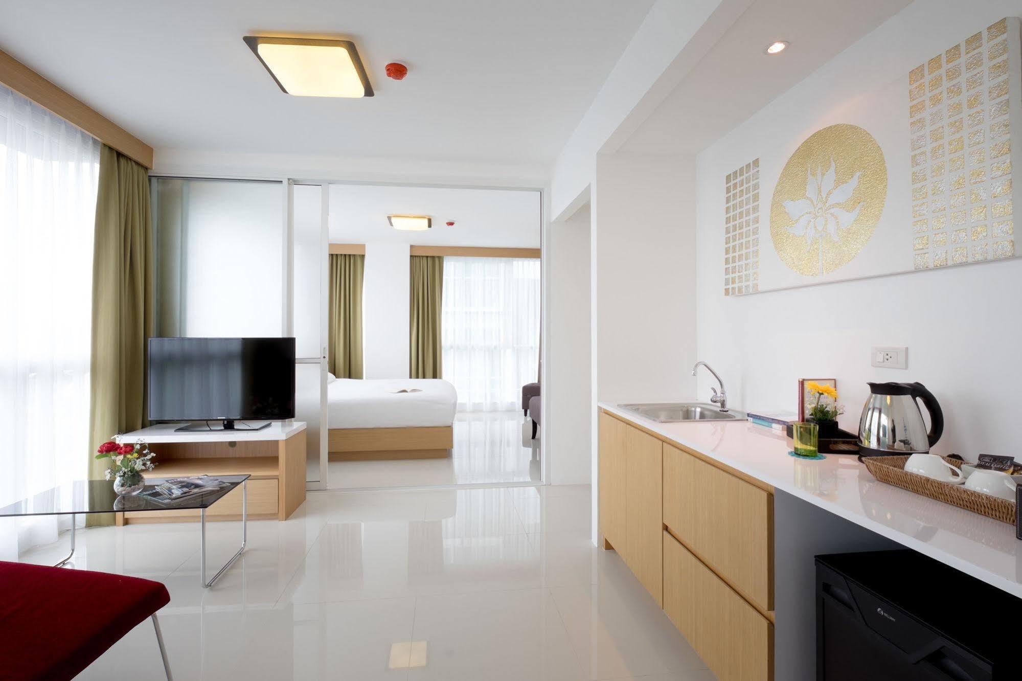 Modern Thai Suites Phuket Zewnętrze zdjęcie